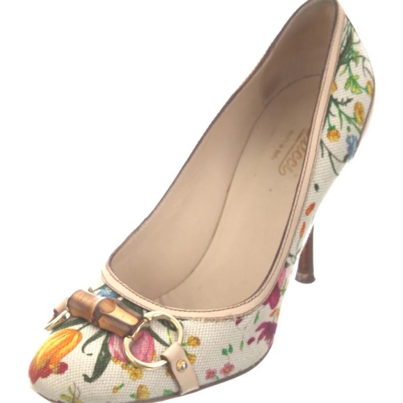 Authentic 🇮🇹 GUCCI 🇮🇹 Heels with floral print; BOX + DUST BAG INCLUDED - Picture 2 of 5